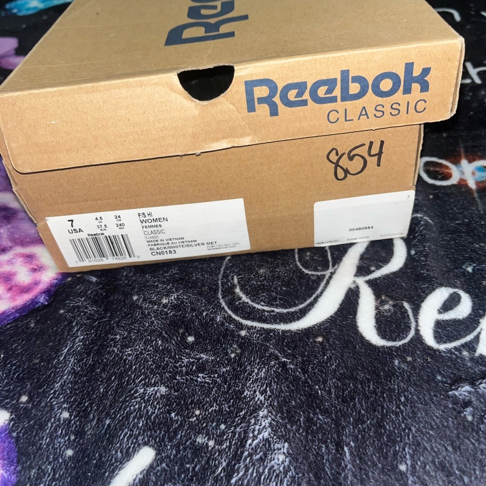 Black Reeboks - Picture 6 of 6